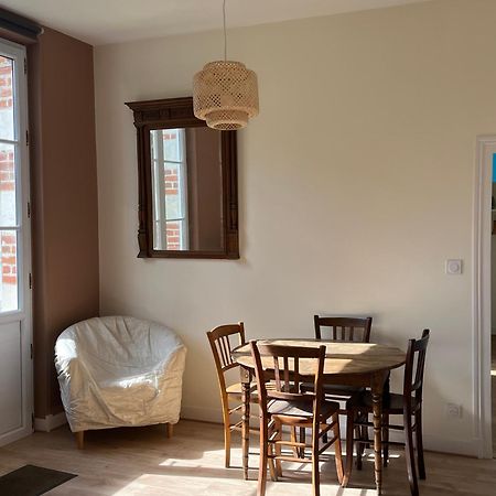 Vila Chez Gilles Et Anne Onzain Exteriér fotografie